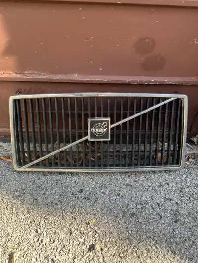 VOLVO front grill. Unsure of exactly the year of Volvo.