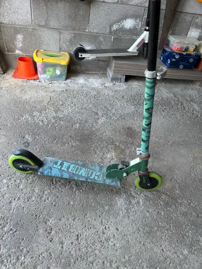 Fun and reliable kids scooter, perfect for everyday play. It’s been used but still has plenty of lif...
