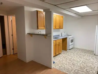 1 bedroom apartment available close to NSCC $1000