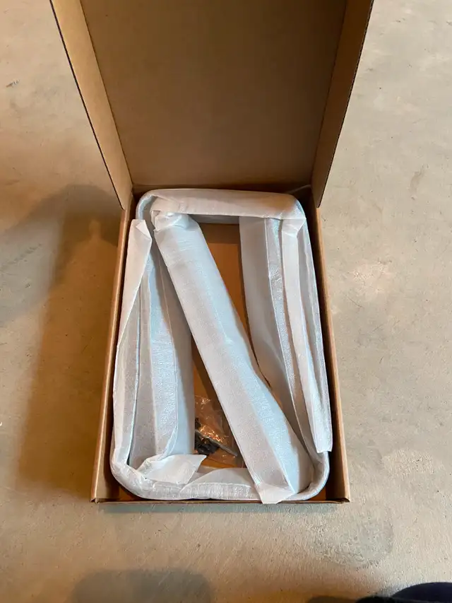 Ergonomic Metal Laptop Stand for Desk63234702874369124
