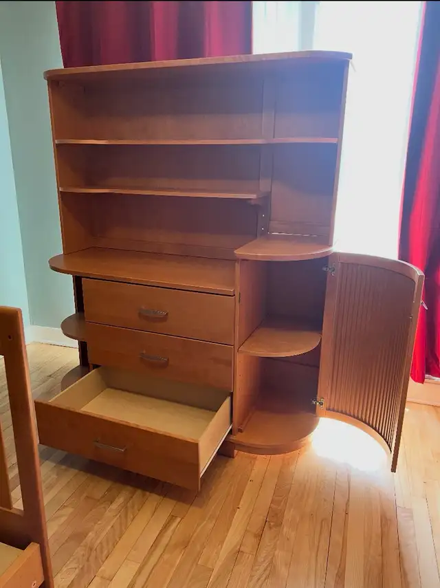 set de chambre en bois fait au Canada in Multi-item in Laval / North Shore - Image 6