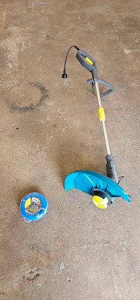 Yardworks Corded String Trimmer With Spool of Trimmer Line