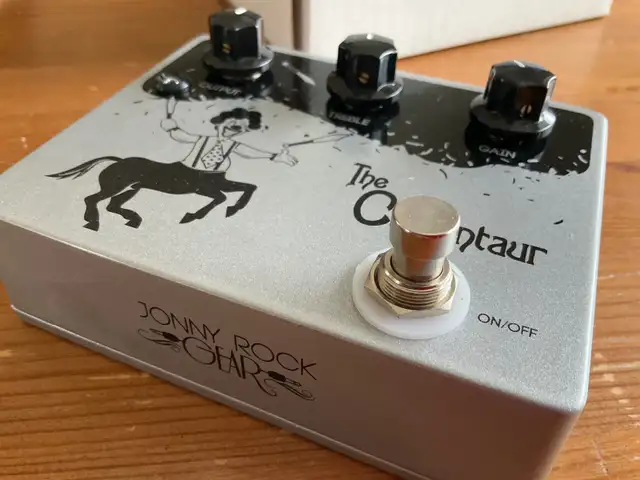Clowntaur OD/Boost pedal from Johnny Rock. in Amps & Pedals in City of Montréal - Image 3