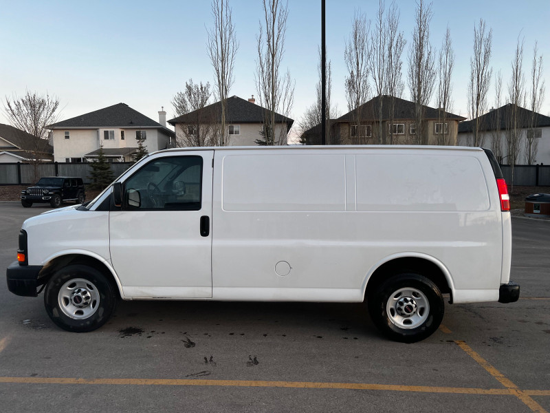 2015 GMC Savana, Carpet Cleaning Van For Sale!! Low Kilometres!! Cars