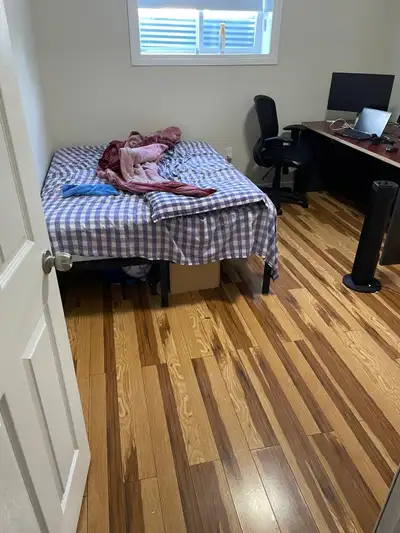 Furnished Large Bedroom for Rent – Prime NE Calgary Location Looking for a comfortable, well-located...