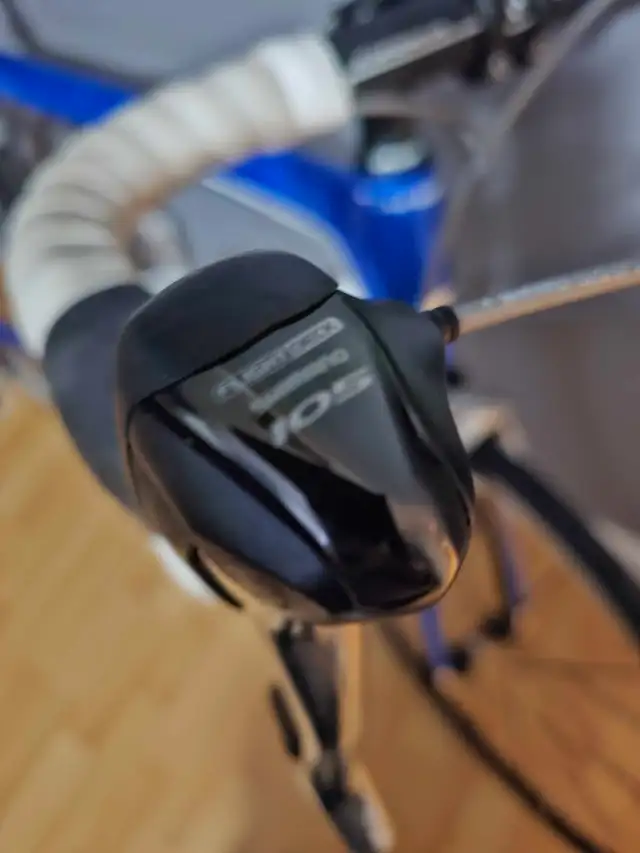 Orbea Onix road bike in Road in City of Toronto - Image 6