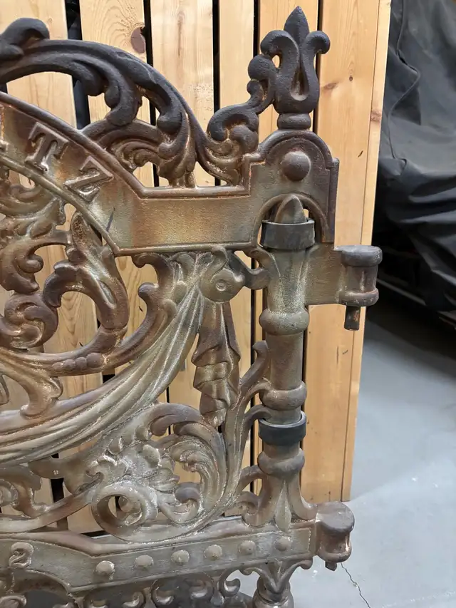 Fire place screen65048393803907126