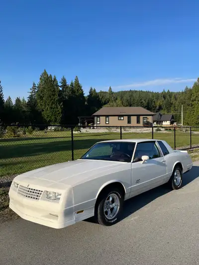 No test drives without cash in hand. Cash only sale. Serious inquiries only. Clean-title, garage-kep...