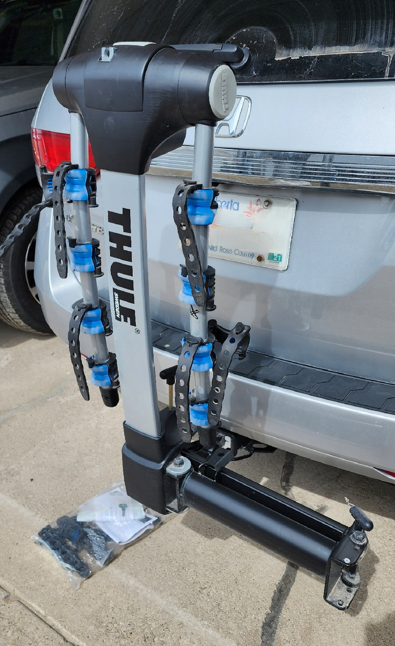 Thule Apex 4 Swing bike rack Other Calgary Kijiji