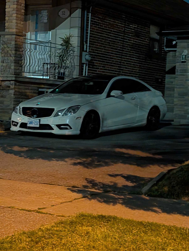 2010 Mercedes Benz AMG E550 Coupe  in Cars & Trucks in City of Toronto - Image 2