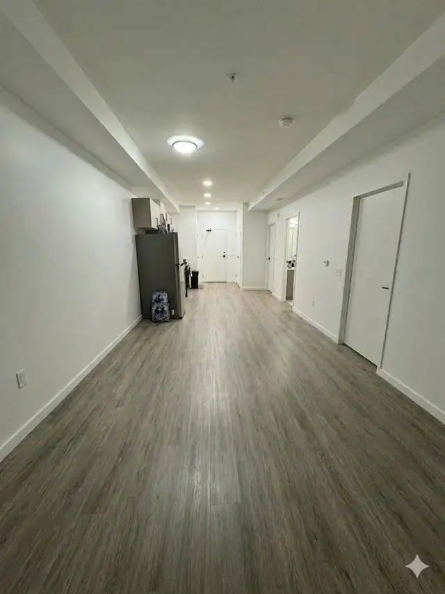 Lease Takeover – 1 Bed + Den, Balcony & Laundry – $1,895