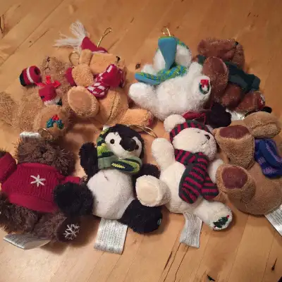 Lot ornements peluche de Noël , View more