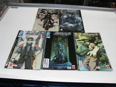 Ensemble de 5 Comic Book (Espagnol) 2 Dark Minds & 3 Ncon Cyber pour 5$ Le Labyrinthe du Jouet / La...