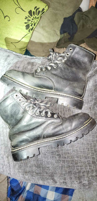 Roots Tuff leather boots
