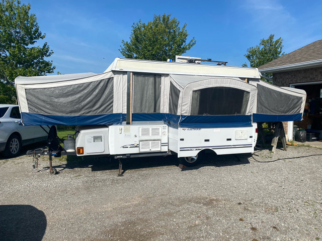 2007  18 Foot Fleetwood Camper in Travel Trailers & Campers in Kawartha Lakes - Image 2