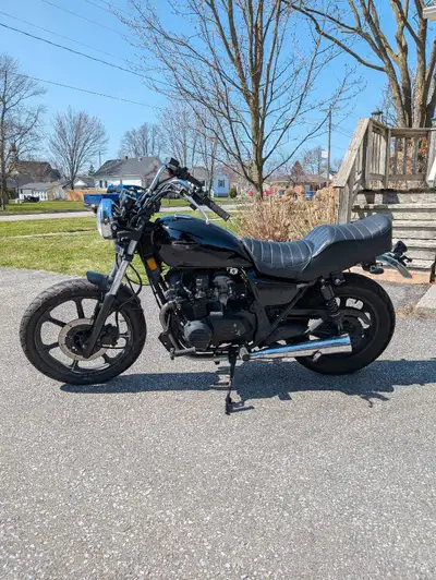 1981 Kawasaki KZ550 LTD for sale. Cheap on insurance and good for beginners. Runs and drives, but ha...