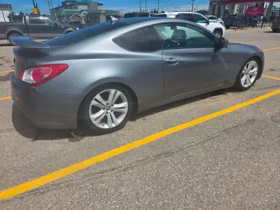 2010 Genesis, loaded