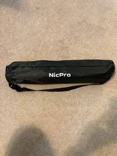 Art Easel by Nicpro. Like new - used once. See link for photo https://share.google/UIW5JKAKiXO3HIwiK