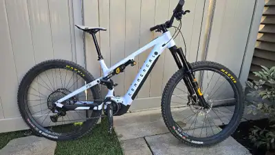 COMMENCAL META POWER TR BOSCH ÖHLINS EDITION — Medium , View more