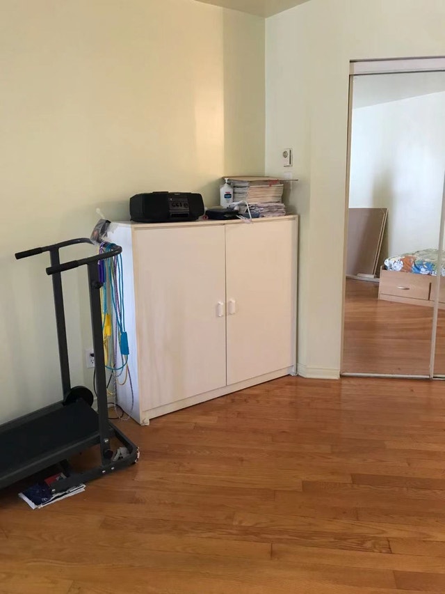 3 12 demi sous-sol DISP MAINTENANT $1050 meublé - 514 621 2863 — photo 3