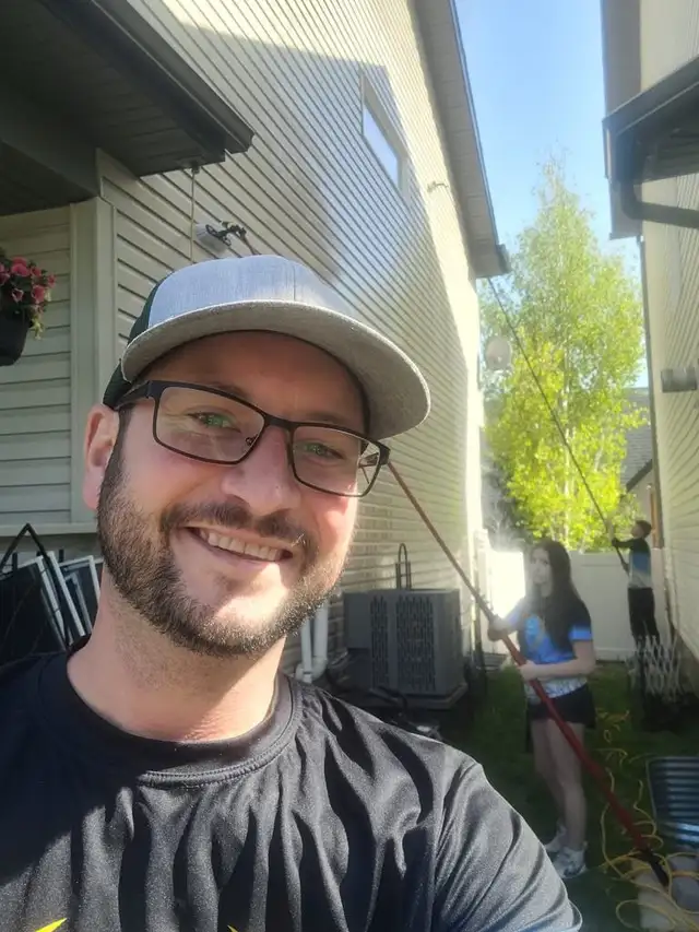 EXTERIOR CLEANING/ WINDOWS,SIDING,GUTTER,YARD,YUNK, PRESSUREwash62863718668929124