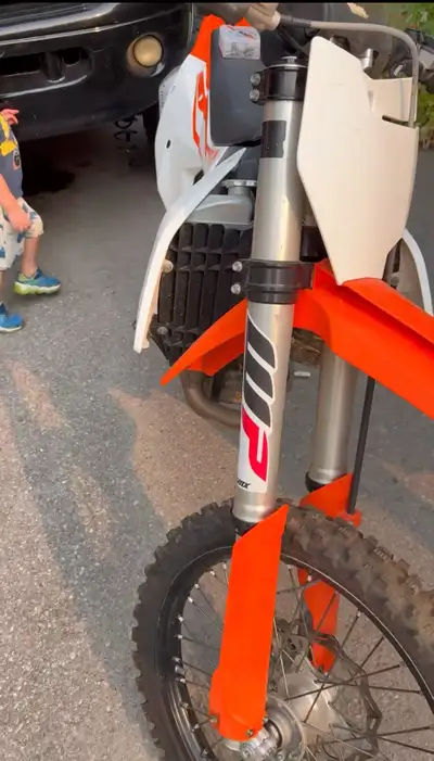 Selling my KTM 450sx-f. 80 +\- hours. Farm ridden -never raced. New wheel bearings, all fluids chang...