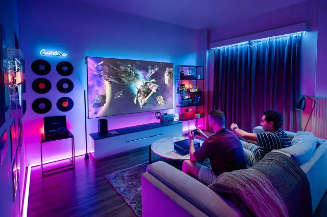 new 8K Projector and 100" screen576949742397050881