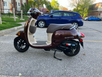 2013 Honda giorno 50cc scooter like new ! $1950 obo
