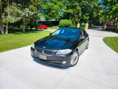 This 2013 BMW 535I XDRIVE has the full Executive Package loaded with the large Navigation screen, fu...