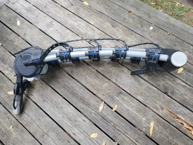 Thule Apex XT 5 9026 rack porte-vélos hitch bike support in Clothing, Shoes & Accessories in Laurentides - Image 3