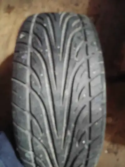 Vouz voulez vous débarrasser des vous pneus usager de chez vous écrivez moi merci.