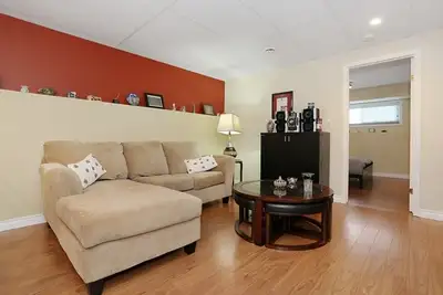 $1,450 / 1br - 750ft2 - Spacious 1-Bedroom Suite for Rent in Fle