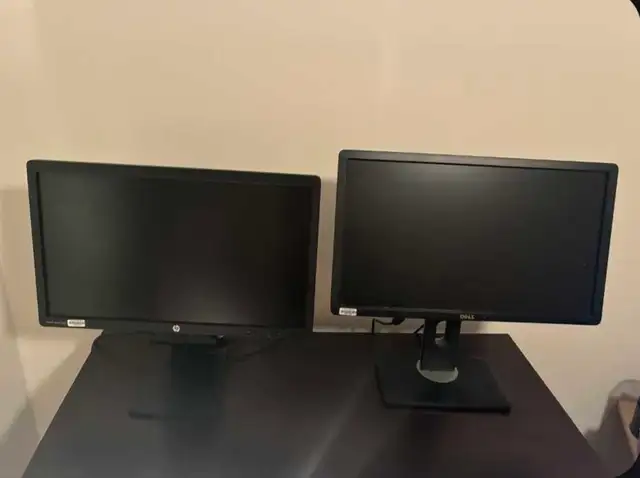 Dell and HP Monitors444703193348843520