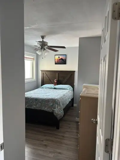Room for Rent – Glen Carin Clean, well-maintained home in Kanata South offering a furnished room for...