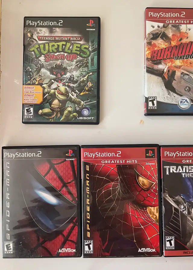 PlayStation 2 Bundel with games in Older Generation in Owen Sound - Image 4