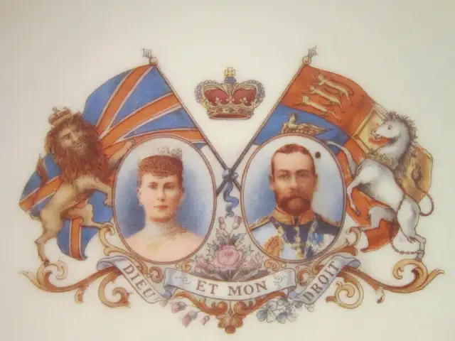 Queen Mary & King George V ~ Smaller Plate ~ Made in Austria in Arts & Collectibles in Winnipeg - Image 2