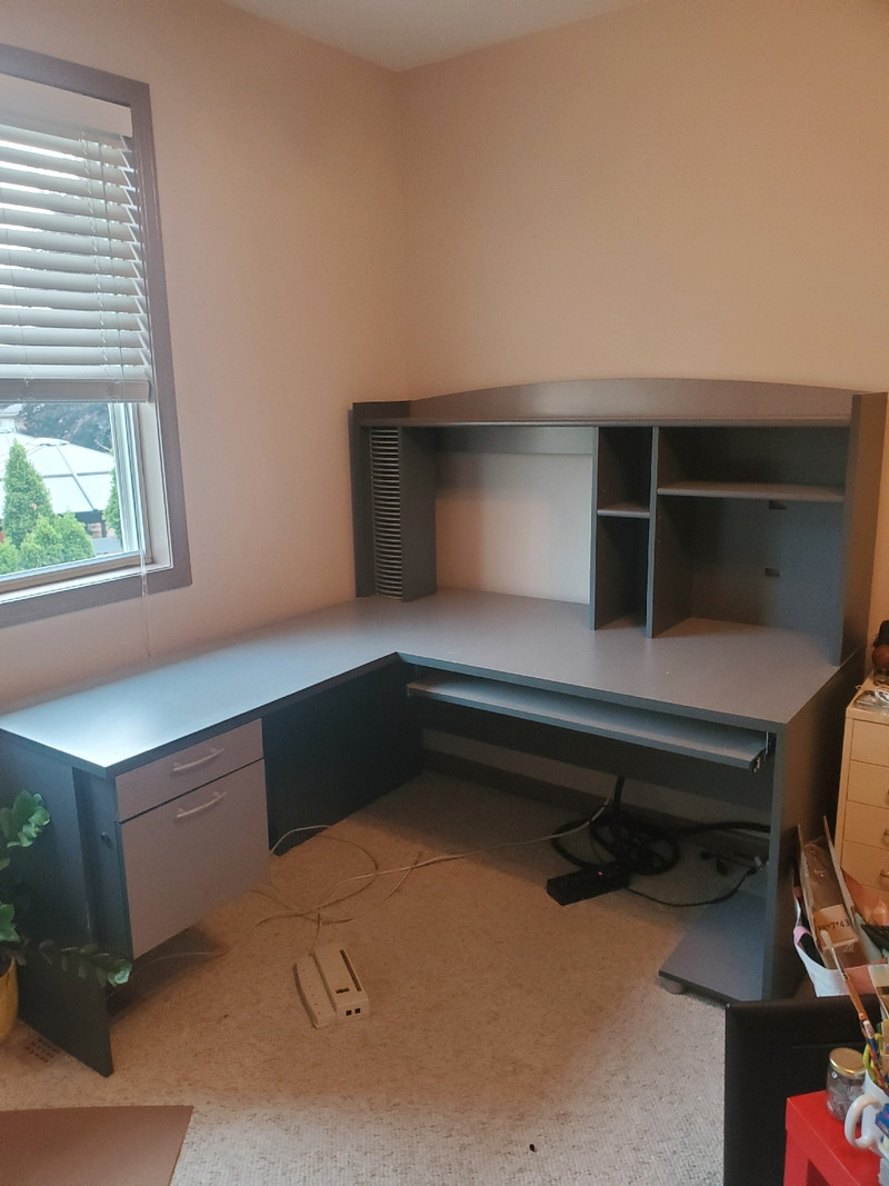 Corner desk Desks Kitchener / Waterloo Kijiji
