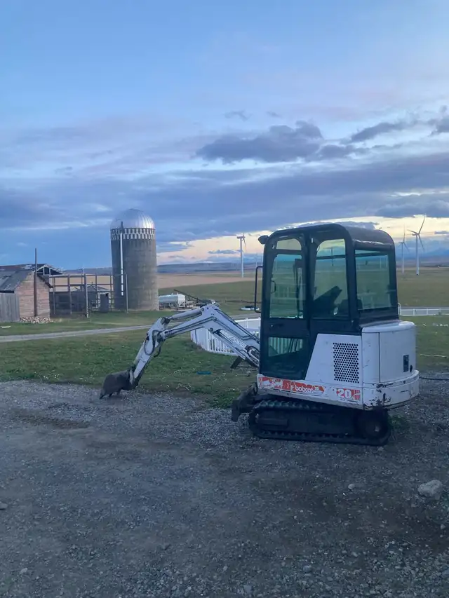 skid steer and mini excavator service in Other in Lethbridge - Image 5