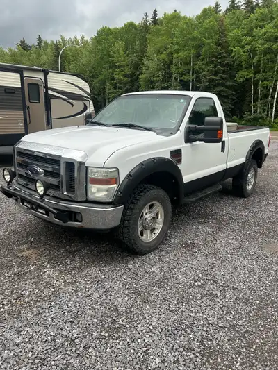 2008 F 350 6.4L diesel, regular cab, automatic, A/C, power windows. 245000 km. Very good shape. Dele...