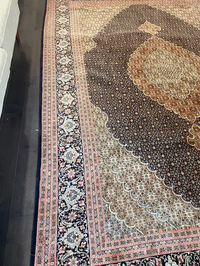 Persian Tabriz handmade rug ( Iran) in Rugs, Carpets & Runners in Markham / York Region - Image 4