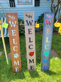 Welcome signs