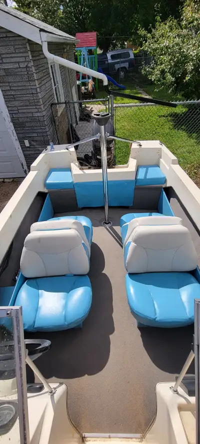 1975 Vanguard Deep V Interior redone 2 years ago Brand new battery 3000 obo No problem pulling a tub...