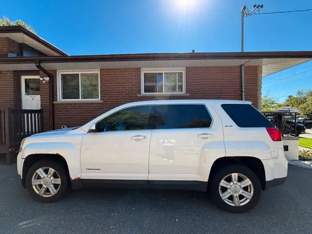 2014 GMC Terrain AWD in Cars & Trucks in Oshawa / Durham Region - Image 4