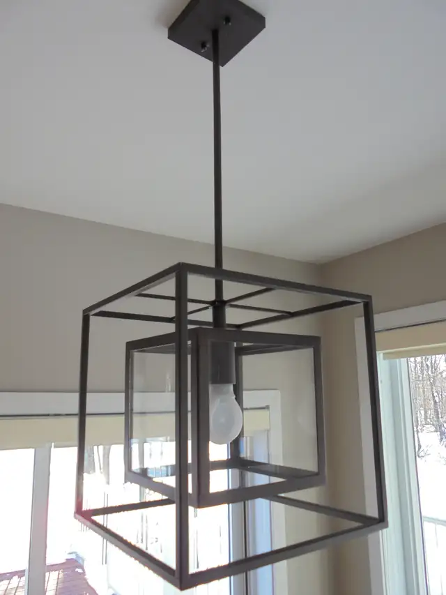 Luminaires plafonniers modernes in Indoor Lighting & Fans in Granby - Image 2