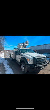2015 Ford (F550) with Altec Bucket Unit (AT37G)