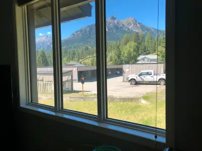 2-Bedroom Condo for Rent in Elkford