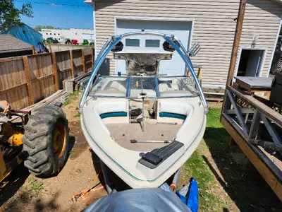 1999 Glastron GS185SF. Ski and fish, front trolling motor mount and power. New floor, carpet and mos...