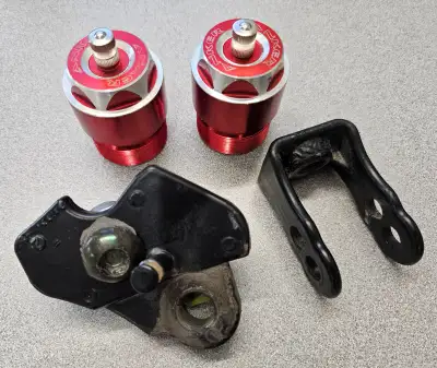 CRF250F lift kit including fork extenders, rear shock lengthening clevis and kickstand extender. For...