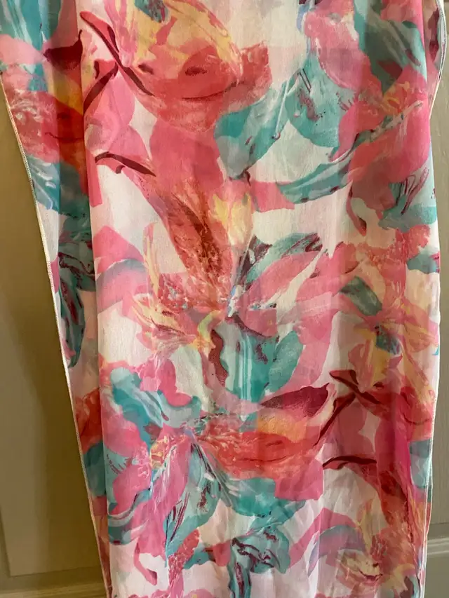 Beautiful Floral Patterned Scarf63826838991745121