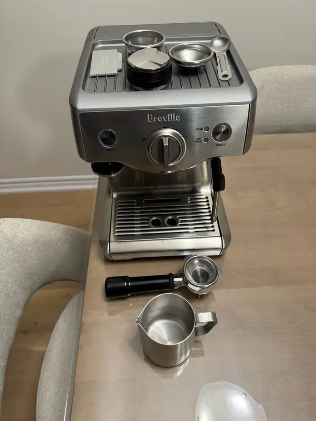 Breville the Duo-Temp™ Pro espresso machine in Coffee Makers in Oakville / Halton Region - Image 6